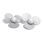Load image into Gallery viewer, Three-Petal Stud Earrings
